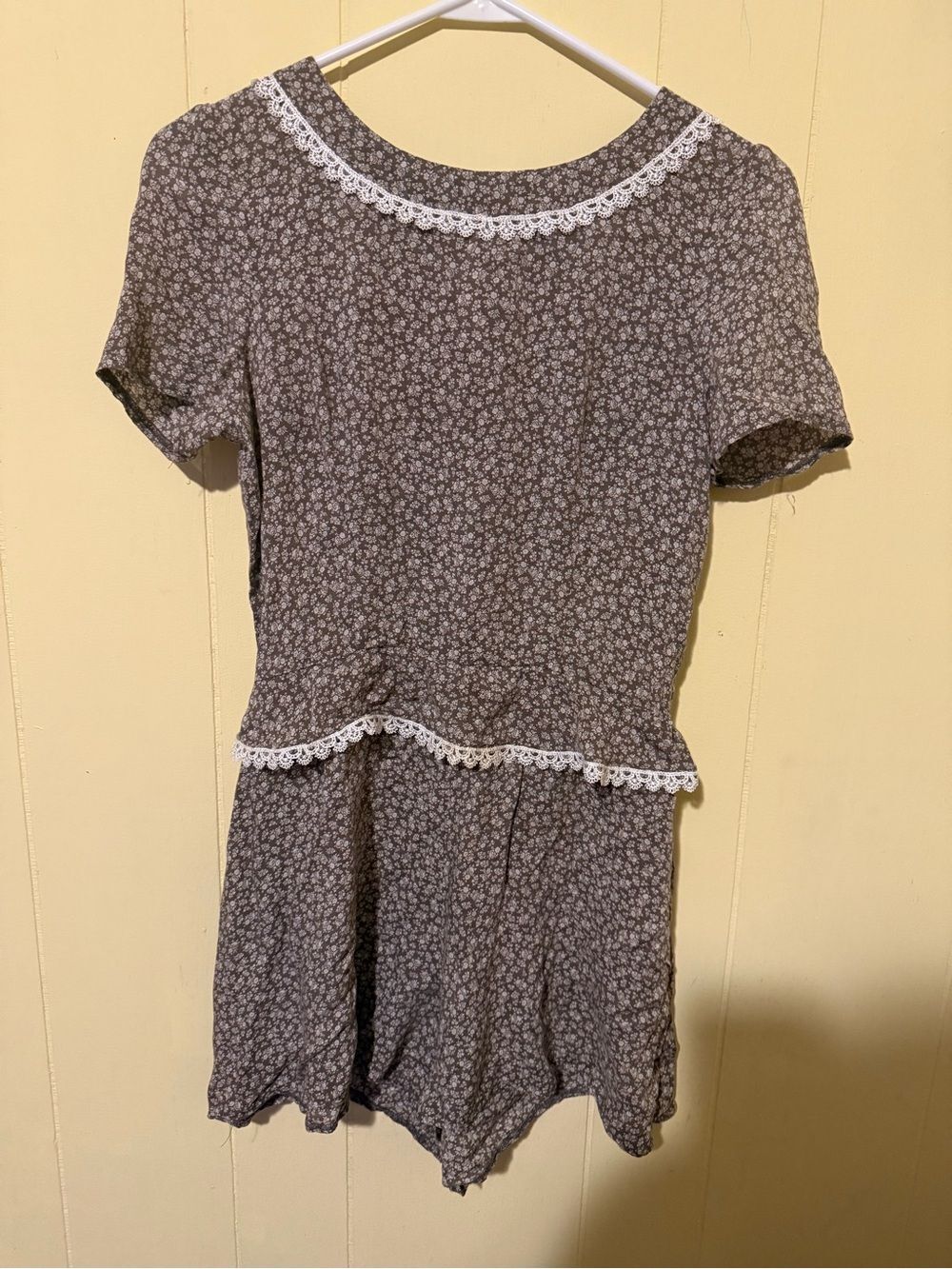Swoon Vintage Victorian Floral Brown Lace-Trim Romper Outfit